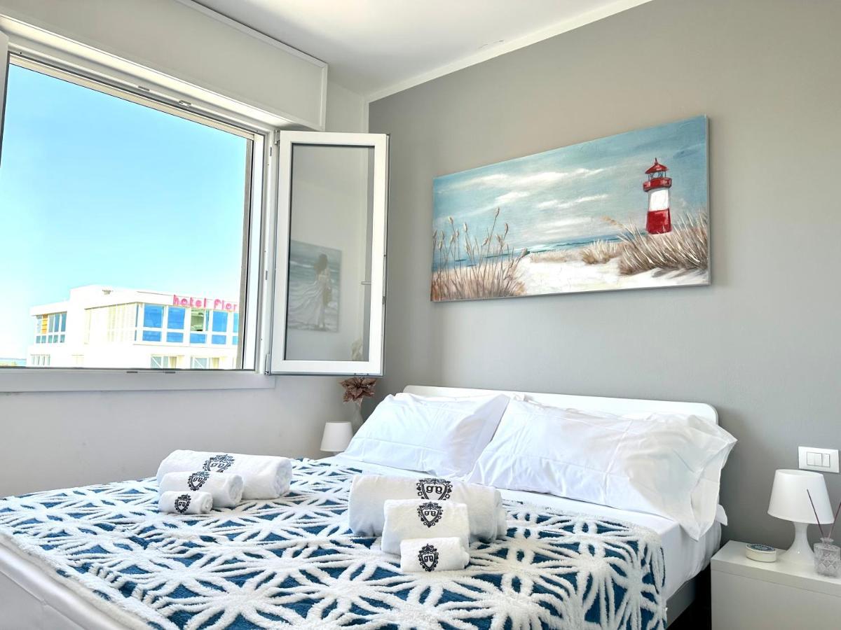 Beach Front Apartment Sabbiadoro Ліньяно-Сабб'ядоро Екстер'єр фото